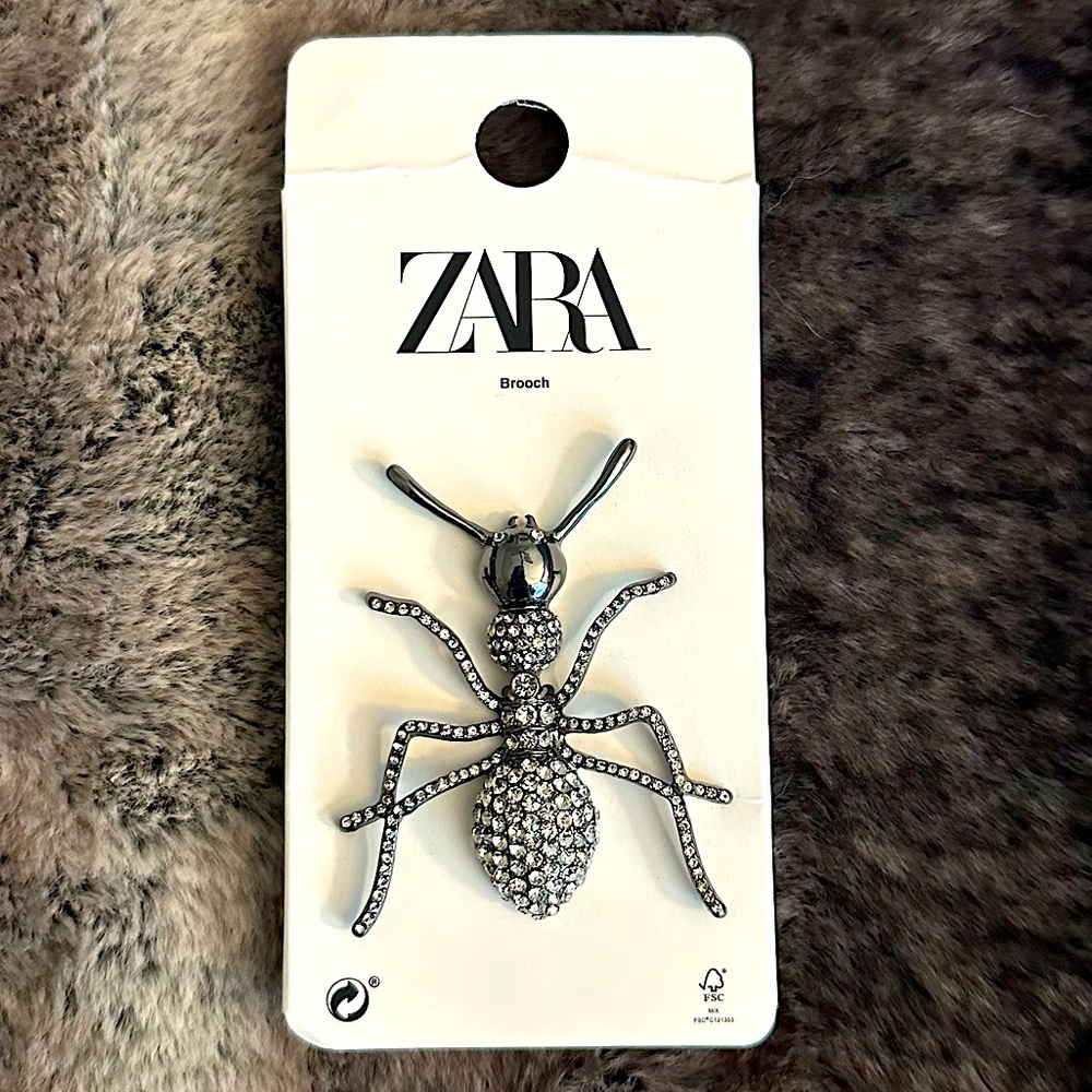 Zara Sparkling Ant Brooch